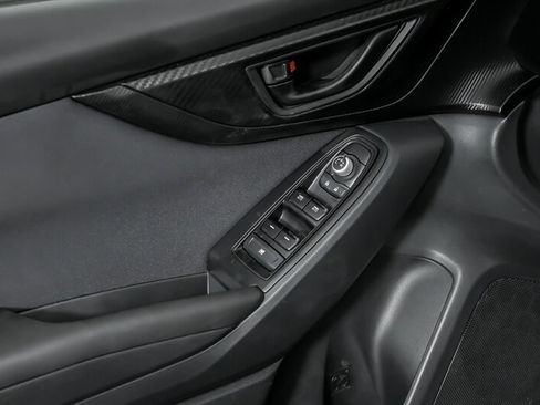 Used 2022 Subaru Crosstrek 2.0i Premium image 17