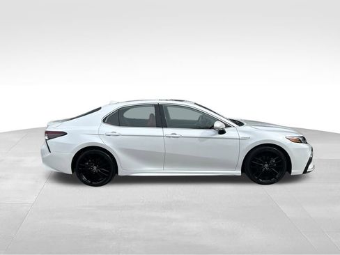 Used 2021 Toyota Camry XSE w/ Cold Weather Package image 6