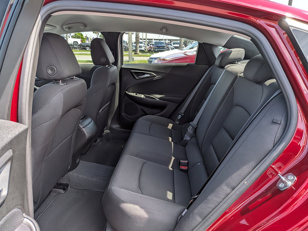 Used 2024 Chevrolet Malibu RS FWD image 12