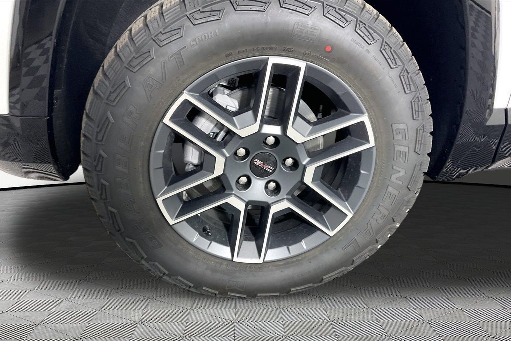 New 2027 GMC Terrain AT4 w/ Convenience Package III AWD/4WD image 13