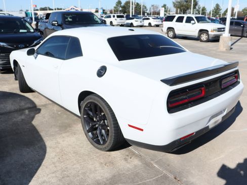 Used 2023 Dodge Challenger R/T w/ Blacktop Package image 5