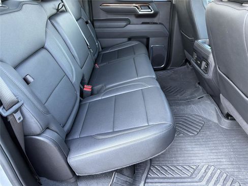 Used 2025 Chevrolet Silverado 1500 LT Trail Boss w/ Convenience Package II AWD/4WD image 14
