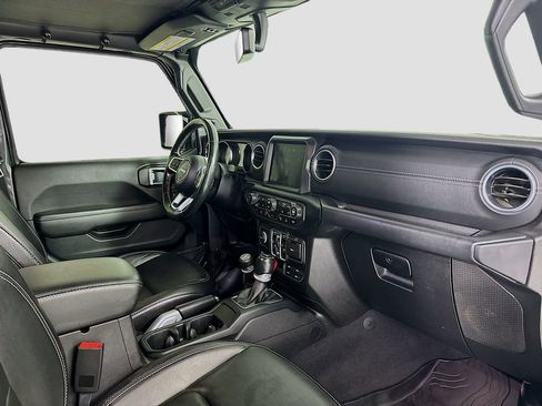 Used 2020 Jeep Wrangler Unlimited Sahara w/ Uconnect 4C Nav & Sound Group image 22