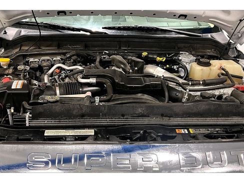 Used 2016 Ford F250 Lariat w/ Chrome Package image 11