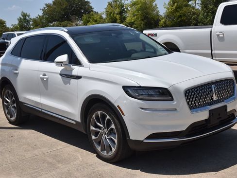 Used 2022 Lincoln Nautilus Reserve FWD image 4