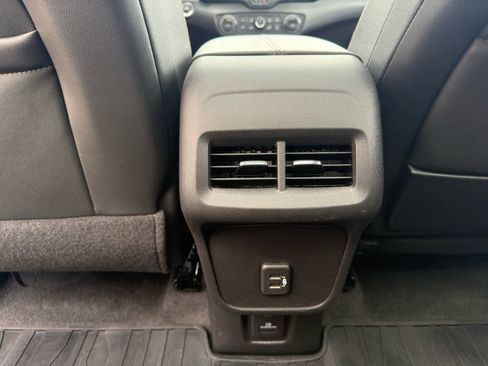 Used 2024 GMC Terrain AT4 image 10