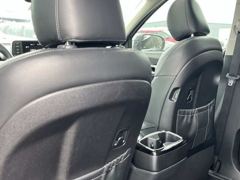 Used 2021 Kia Telluride S FWD image 25