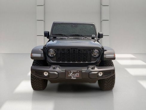 Used 2025 Jeep Wrangler Willys AWD/4WD image 2