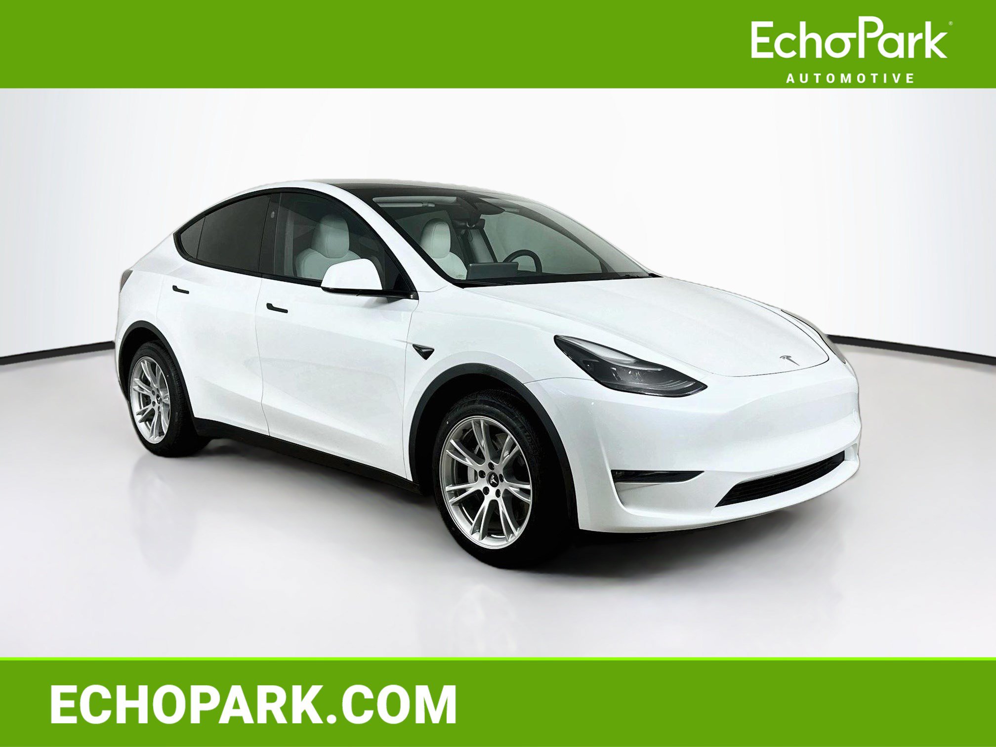 Used 2024 Tesla Model Y Long Range AWD/4WD image 1