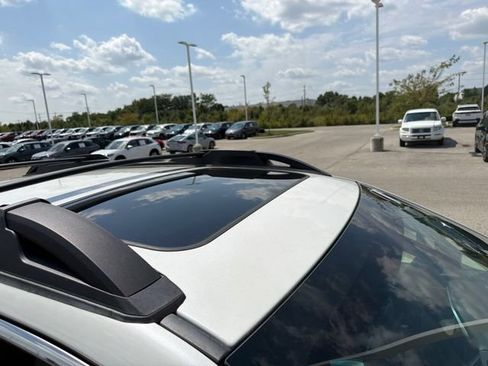 Used 2021 Subaru Outback Limited XT AWD/4WD image 4
