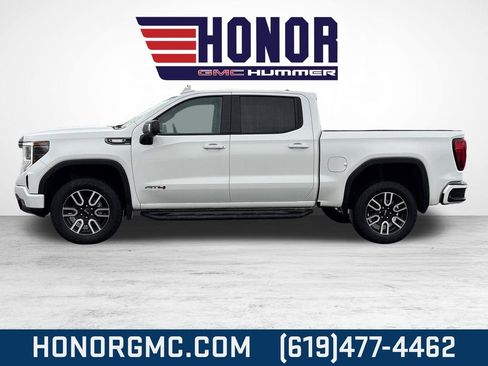 Used 2022 GMC Sierra 1500 AT4 w/ AT4 Preferred Package image 5