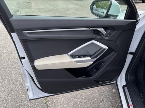 Used 2022 Audi Q3 2.0T Premium Plus w/ Premium Plus Package image 21