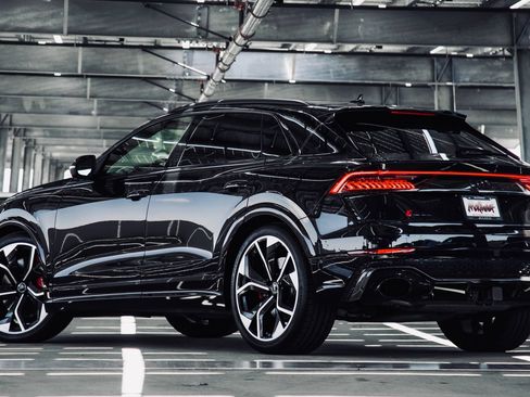 Used 2020 Audi RS Q8 w/ Carbon Optic Package AWD/4WD image 6