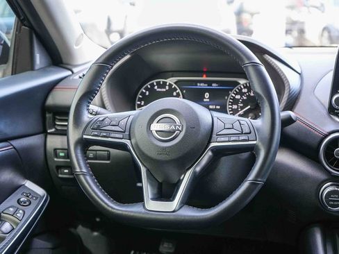 Used 2024 Nissan Sentra SR FWD image 17