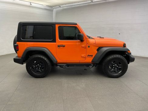 Certified 2025 Jeep Wrangler Sport AWD/4WD image 10
