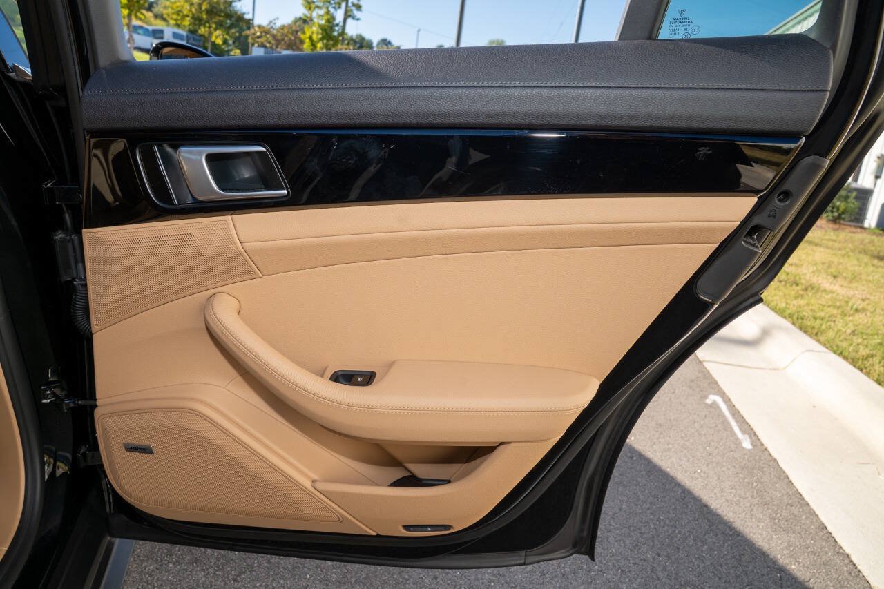 Used 2018 Porsche Panamera 4S AWD/4WD image 70