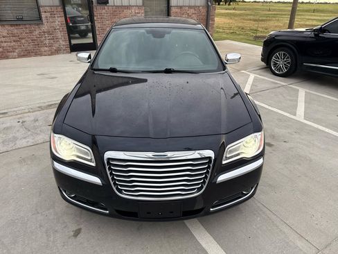 Used 2011 Chrysler 300 C w/ Sound Group RWD image 5
