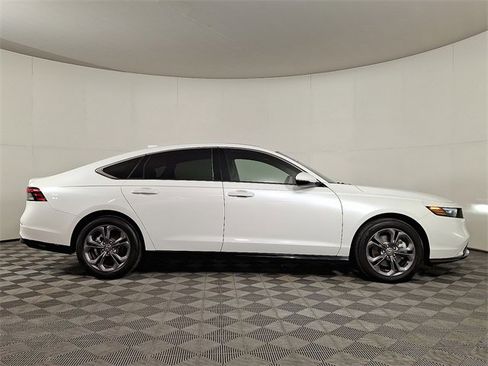 Used 2024 Honda Accord EX-L image 10