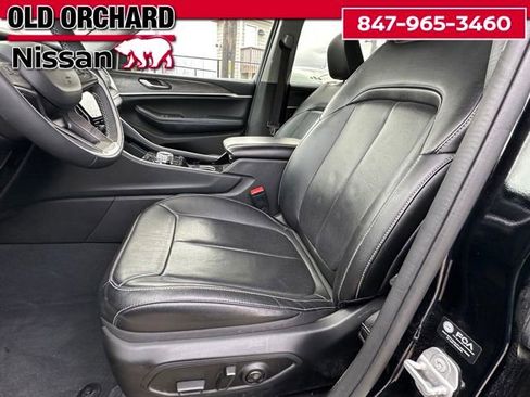 Used 2023 Jeep Grand Cherokee Limited w/ Luxury Tech Group II AWD/4WD image 11