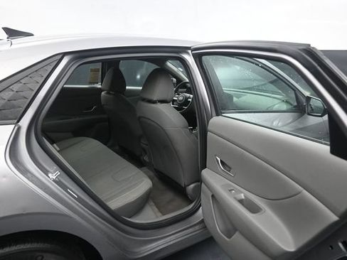 Used 2024 Hyundai Elantra SEL FWD image 42