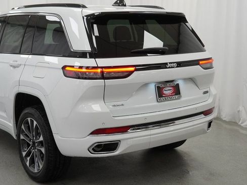 New 2025 Jeep Grand Cherokee Overland image 12