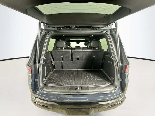Used 2022 Jeep Wagoneer Series I AWD/4WD image 31