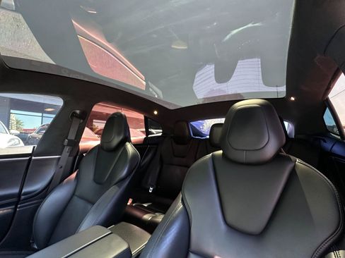 Used 2019 Tesla Model S Performance AWD/4WD image 4