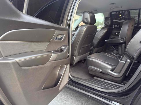 Used 2018 Chevrolet Traverse Premier w/ LPO, Black Accent Package image 61