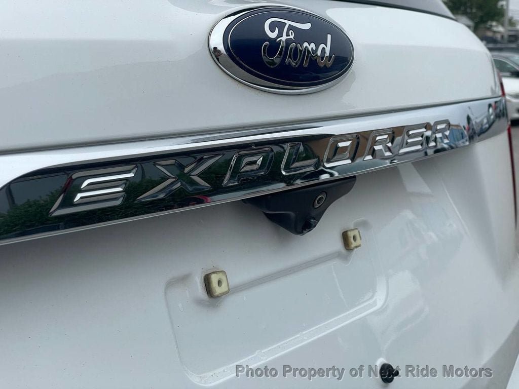 Used 2018 Ford Explorer XLT FWD image 32