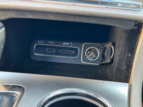 Used 2017 Jeep Grand Cherokee Limited w/ Luxury Group II image 22