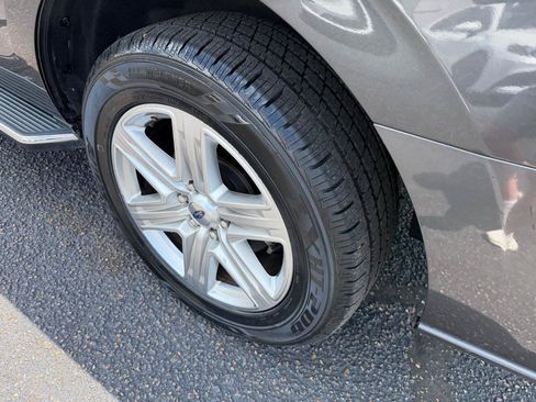 Used 2019 Ford Expedition XLT RWD image 8