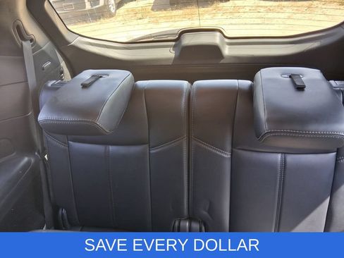 Used 2019 Nissan Pathfinder SL FWD image 12