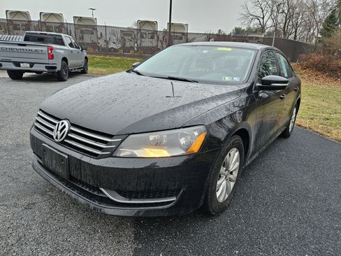 Used 2013 Volkswagen Passat 2.5 S image 3