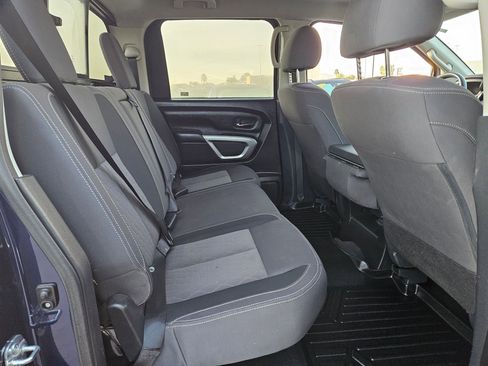 Used 2023 Nissan Titan SV image 16