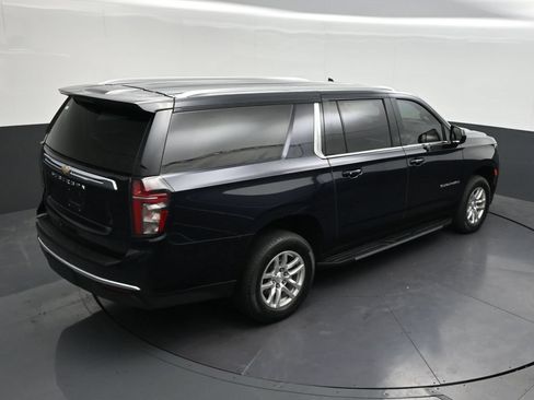Used 2024 Chevrolet Suburban LS RWD image 20