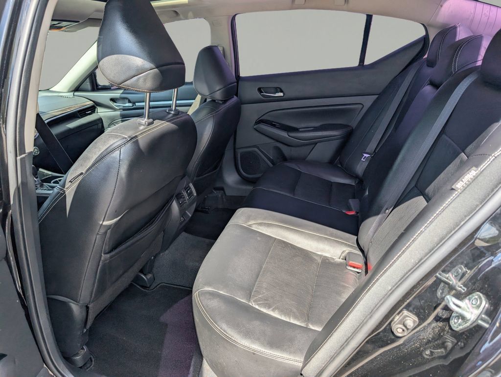 Used 2021 Nissan Altima 2.5 SL FWD image 14