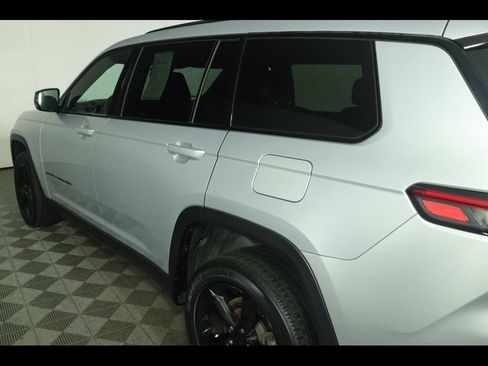 Certified 2023 Jeep Grand Cherokee L Laredo AWD/4WD image 19