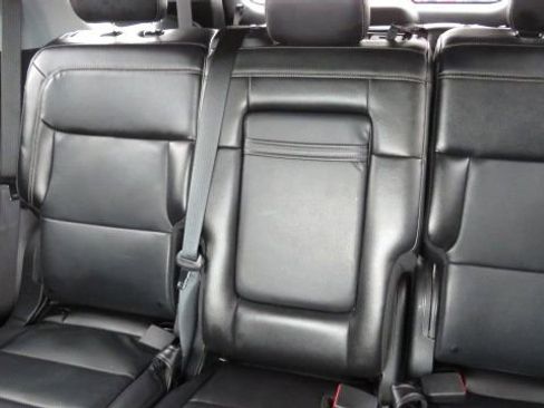 Certified 2023 Ford Explorer Limited image 8