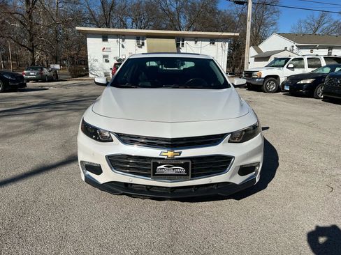 Used 2016 Chevrolet Malibu Premier w/ Driver Confidence Package image 2