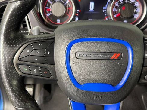 Used 2022 Dodge Challenger R/T RWD image 8