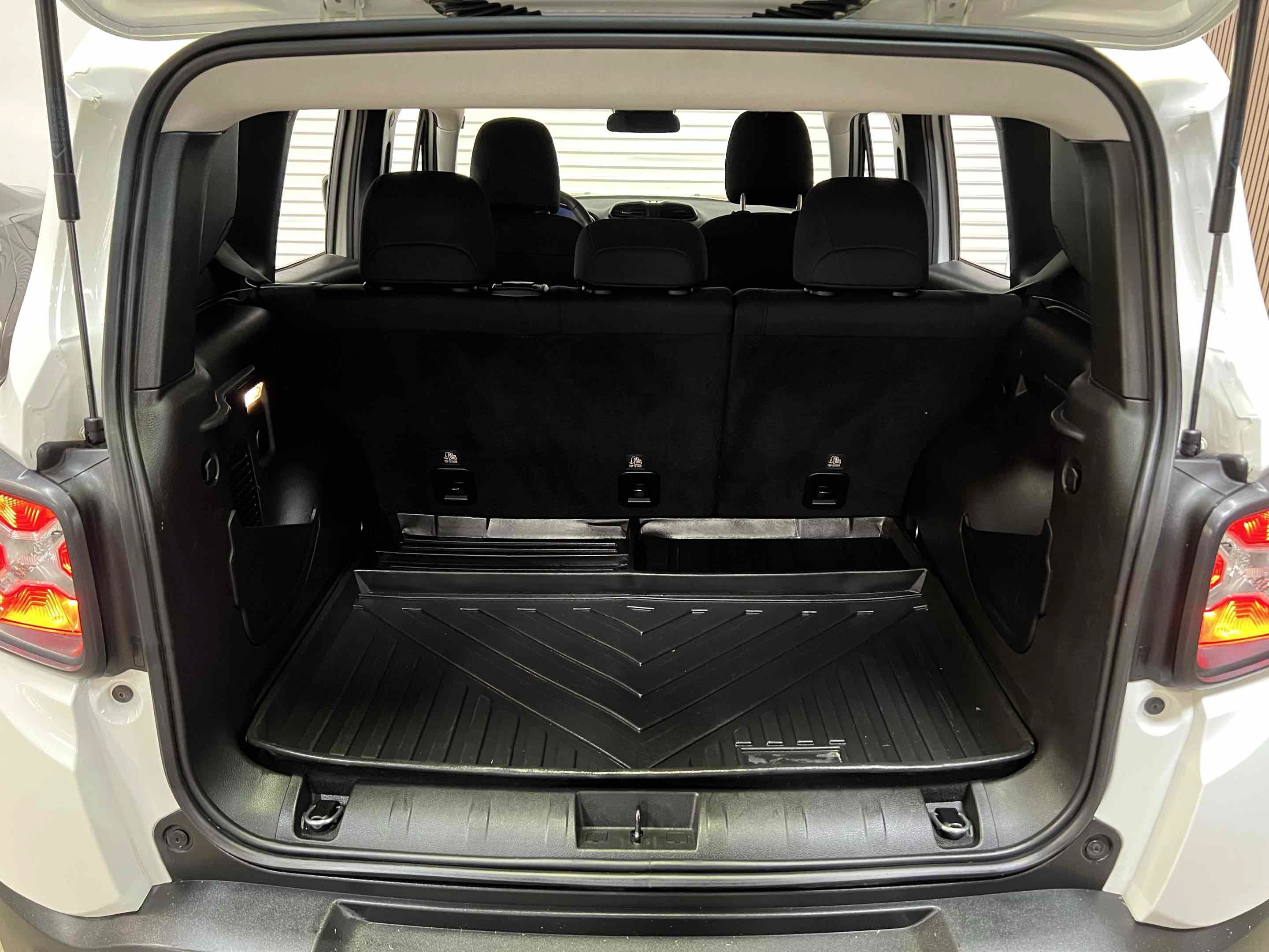 Used 2022 Jeep Renegade Latitude AWD/4WD image 68