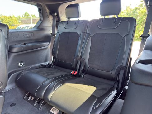 Used 2023 Jeep Grand Cherokee L Laredo RWD image 16