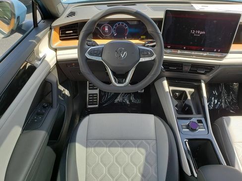 New 2026 Volkswagen Tiguan SEL R-Line AWD/4WD image 10