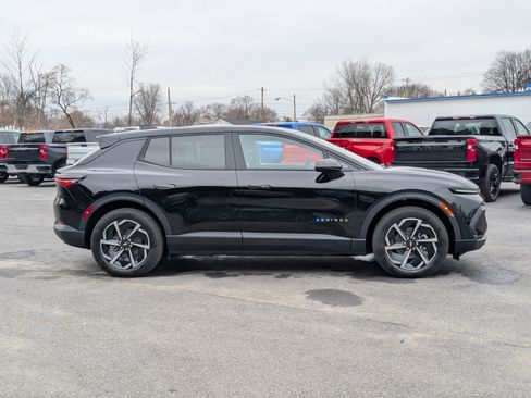 New 2026 Chevrolet Equinox EV LT image 8
