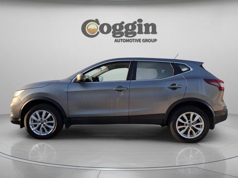 Certified 2021 Nissan Rogue Sport S image 2