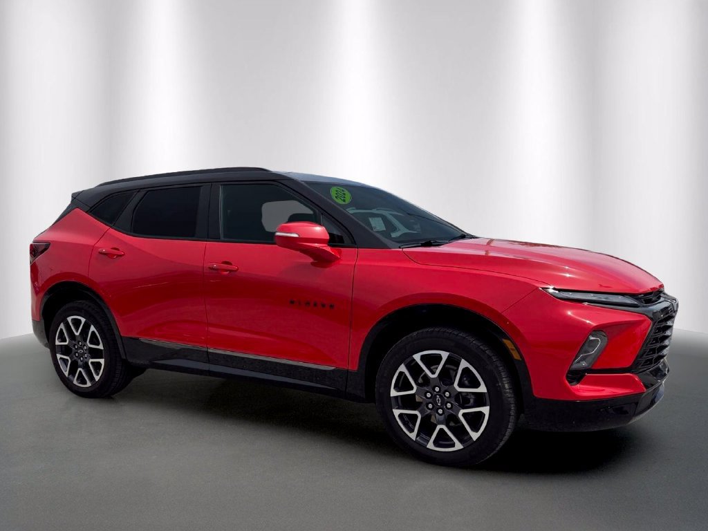 Used 2024 Chevrolet Blazer RS w/ Enhanced Convenience Package FWD image 2