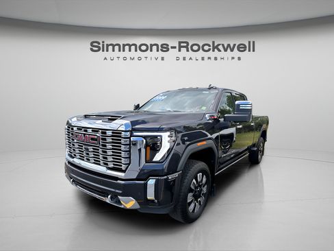 Used 2025 GMC Sierra 3500 Denali w/ Denali Reserve Package AWD/4WD image 1