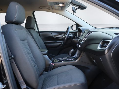 Used 2020 Chevrolet Equinox LT w/ Driver Convenience Package AWD/4WD image 21