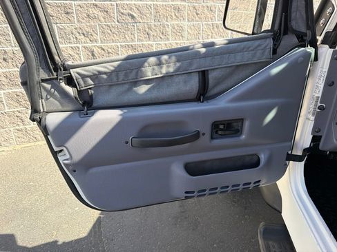 Used 1997 Jeep Wrangler SE AWD/4WD image 10
