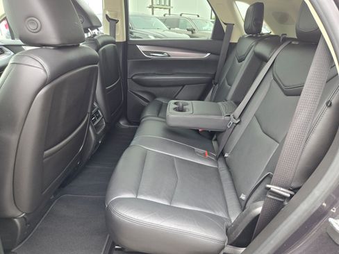 Used 2019 Cadillac XT5 Luxury FWD image 13